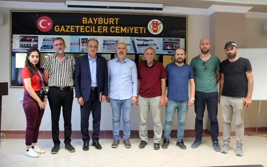 Gelecek Partisi Genel Başkan yardımcısı Yardım gazetecilerle buluştu