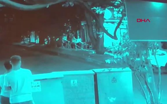 İSTANBUL-AVCILAR'DA SİLAHLI SALDIRININ GÜVENLİK KAMERASI GÖRÜNTÜLERİ ORTAYA ÇIKTI