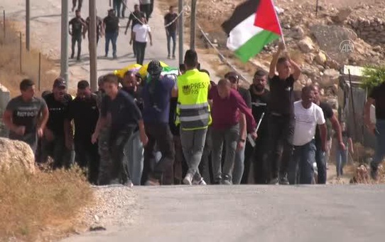 İsrail hapishanesindeki tıbbi ihmal sonucu ölen Filistinli son yolculuğuna uğurlandı
