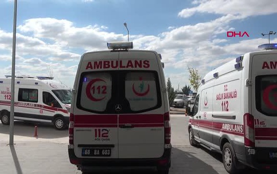 Aksaray'da otomobil ile kamyonun çarpışması sonucu 6 kişi yaralandı
