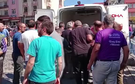 Son dakika haber | İKİ KARDEŞ 1 SAAT ARAYLA HAYATINI KAYBETTİ, YAN YANA TOPRAĞA VERİLDİ