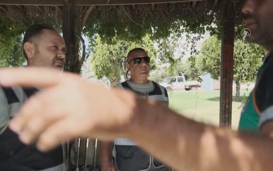 Mersin'de temizlik işçisinin parkta bulduğu cüzdan polise teslim edildi