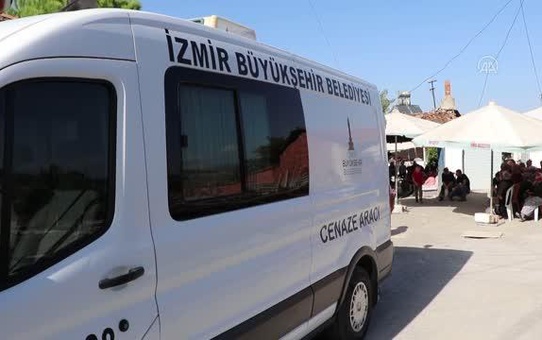 İzmir'de yangın söndürme göletinde boğulan kardeşler toprağa verildi