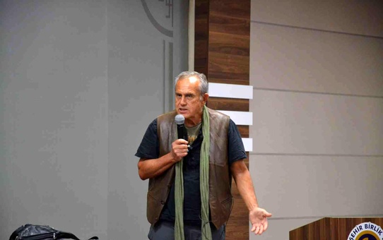 Dr. Merter: 'İnsanlığa karşı açılmış bir savaşın ortasındayız'