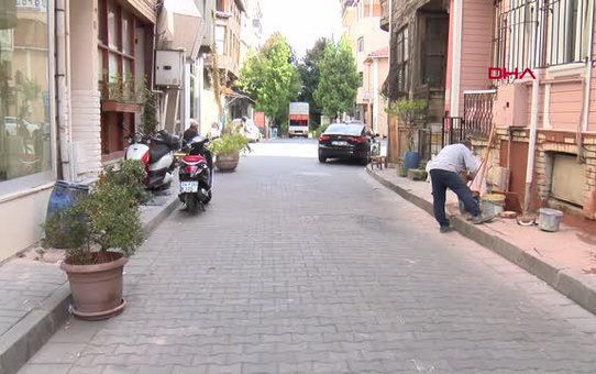 FATİH'TEKİ DÖNER BIÇAKLI SALDIRIYA İLK MÜDAHALE EDENLER ANLATTI BIÇAĞI TUTTUM, POLİSE VERDİM