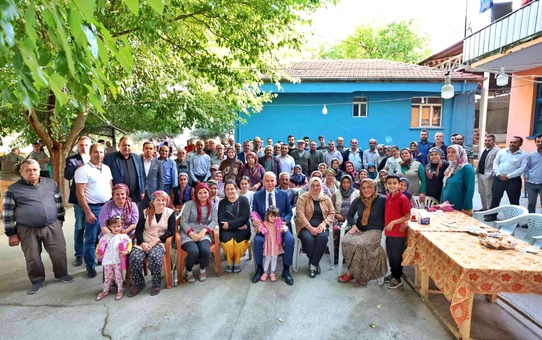 Başkan Osman Zolan Babadağlılarla kucaklaştı
