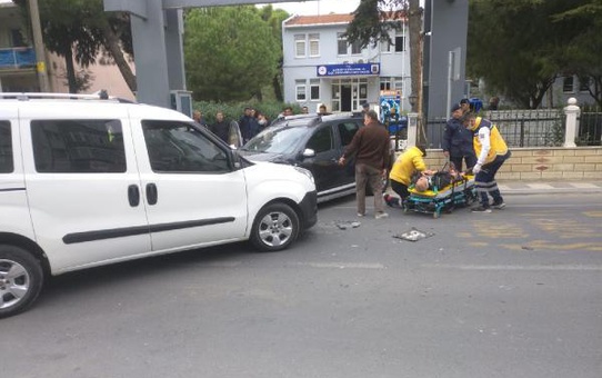 Tekirdağ gündem haberleri... Tekirdağ'da otomobiller çarpıştı; 3 yaralı