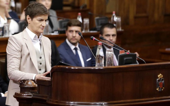 Sırbistan'da yeni hükümet güvenoyu aldı