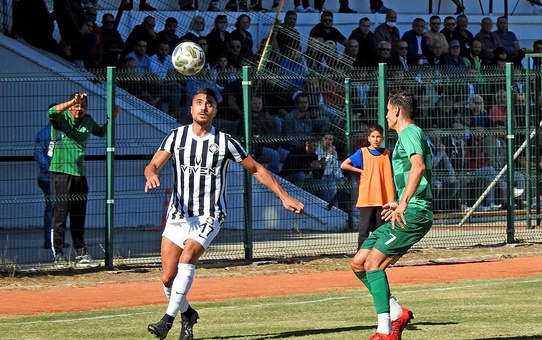 Çeşme Belediyespor, Salihli Belediyespor'u 5-0 mağlup etti