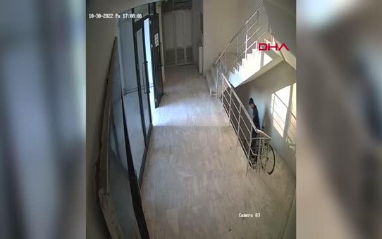 BİNA HIRSIZLARIN UĞRAK YERİ OLDU