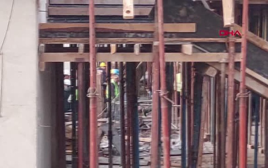 ÇORUM'DA İNŞAATTA İSKELE ÇÖKTÜ 2 YARALI