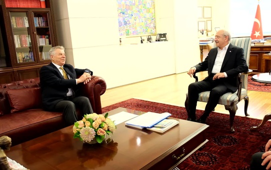 Kemal Kılıçdaroğlu, Tekgıda-İş Sendikası Genel Başkanı Mustafa Türkel ile Görüştü