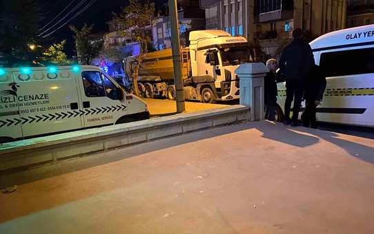 İnfaz koruma memuru banyoda ölü bulundu