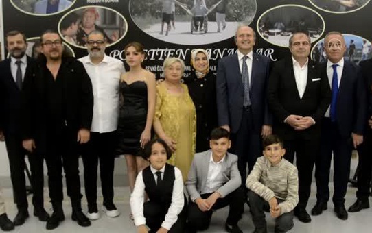 'Poşetten Kanatlar' filminin galası Bursa'da yapıldı