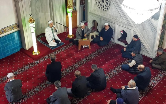 Şehit polis memuru ve babası anıldı
