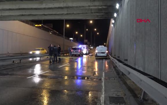 İZMİR-YOLDA ARACINA YAKIT DOLDURURKEN OTOMOBİLİN ÇARPMASIYLA HAYATINI KAYBETTİ