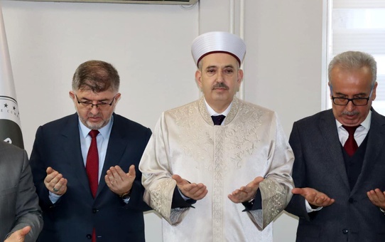 Manisa İl Müftüsü Güller görevine başladı