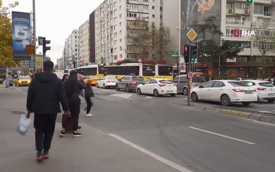 ABD İstanbul Başkonsolosu'nun eşi trafik kazası yaptı