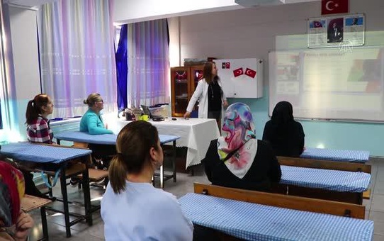 'Aile Okulu Projesi' kapsamında 8 bin 782 veliye eğitim verildi