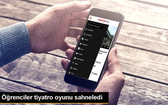 Öğrenciler tiyatro oyunu sahneledi