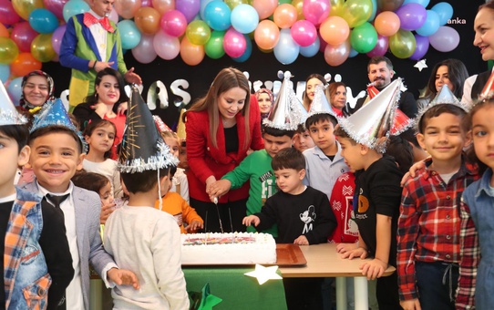 Mezitlili Çocuklar 2023'ün Gelişini Kutladı