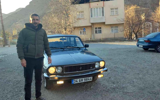 1987 model aracına gözü gibi bakıyor