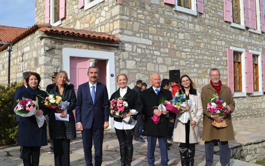 Necati Cumalı, ölüm yıl dönümünde Urla'da anıldı