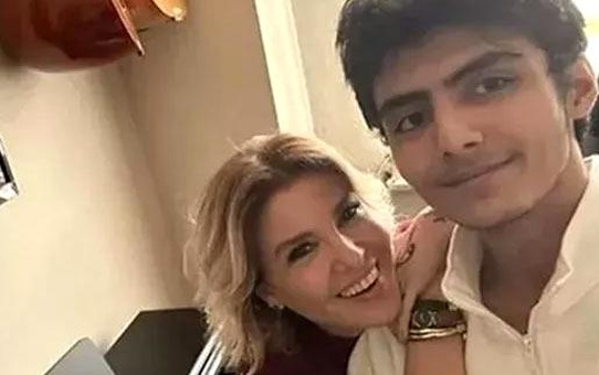 Gülben Ergen... KURYE MUHARREM'E PİYANO HEDİYE ETTİ!
