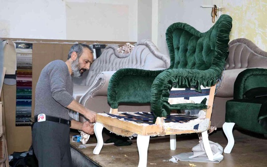 Ceketiyle geldiği İstanbul'da yurt dışına ürün satıyor