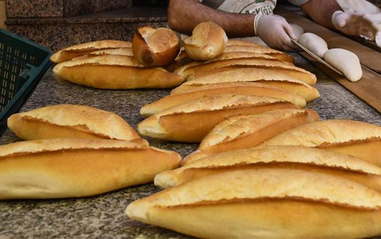 'Fiyatlar maliyetleri karşılamıyor' diyen Fırıncılar Odası Başkanı'ndan ekmekte zam sinyali