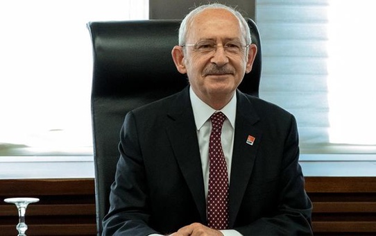 Kılıçdaroğlu'ndan nostaljik paylaşım! Aile fotoğrafına kısa sürede binlerce beğeni yağdı