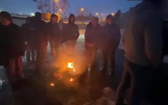 7,7 Büyüklüğündeki Deprem 10 İli Vurdu... Malatya'da Yeşilyurt Hasan Çalık Devlet Hastanesi Tahliye Edildi