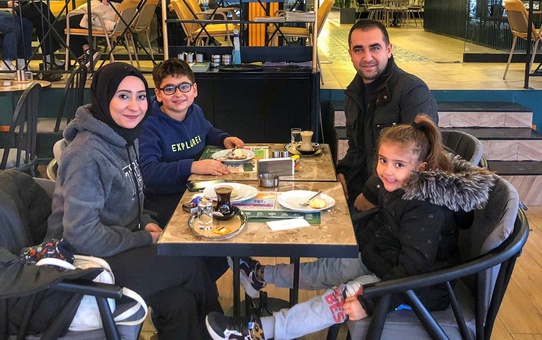 Dha Hatay Muhabiri İzzet Nazlı ve Ailesinin Cansız Bedenlerine Ulaşıldı