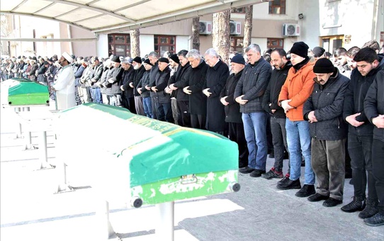 Vali Makas, Doğan, Kara ve Özenoğlu ailelerini acılı günlerinde yalnız bırakmadı