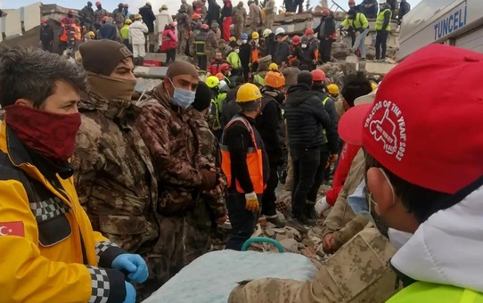 Adıyaman'da enkaz altında kalan Mehmet Ayhan Erdem, 105 saat sonra sağ olarak çıkarıldı