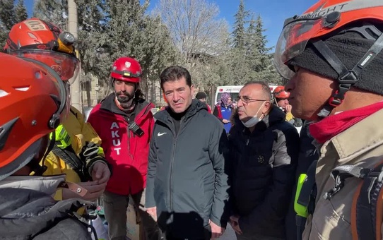 CHP'li Milletvekillerinden Brezilyalı Arama-Kurtarma Ekibine Teşekkür Ziyareti