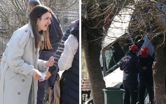 Otomobil okul bahçesinin çitlerini aşıp duvarda asılı kaldı, 1 veli ağır yaralandı