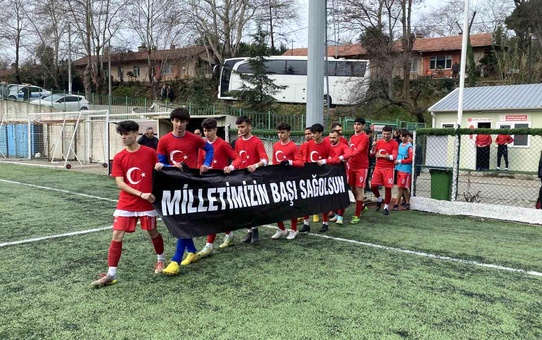Amatör maçın hakeminden alkışlanacak davranış