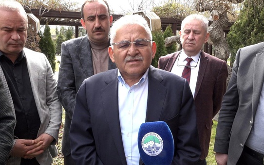 Büyükkılıç: 'Değerli büyüğümüz Hacı İzzet Bayraktar'a Allah'tan rahmet diliyoruz'