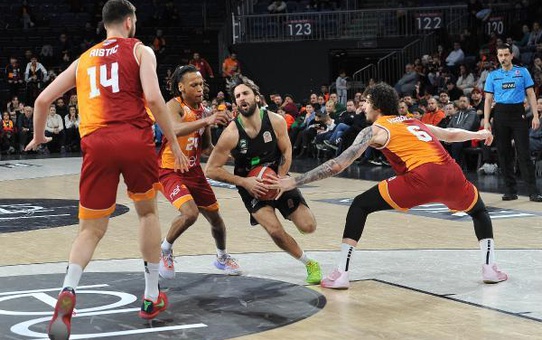 Darüşşafaka Lassa: 71-65