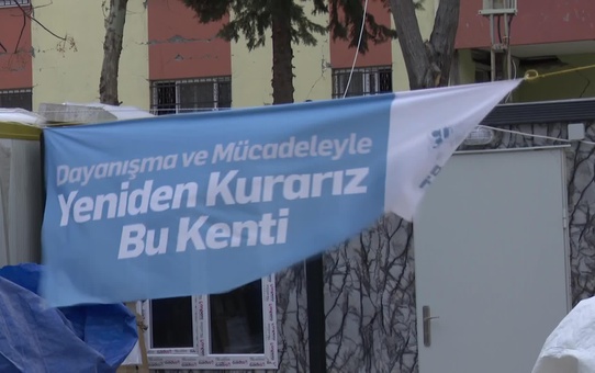 Ankara Üniversitesi'nden İhraç Edilen Akademisyen Aysun Gezen, İskenderun'da Dayanışma Gönüllüsü Oldu: 'Devlet Kurumlarının Herhangi Bir Faaliyetini...