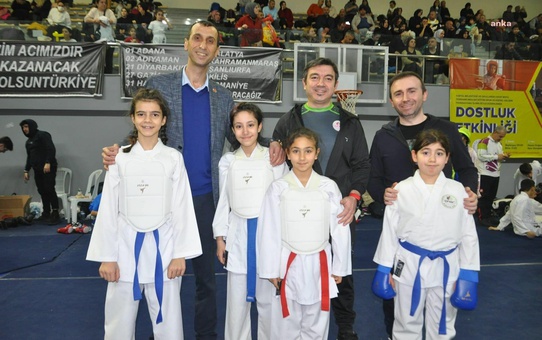 Kartal Belediyesi, Karate ve Kick Boks Dostluk Müsabakasına Ev Sahipliği Yaptı