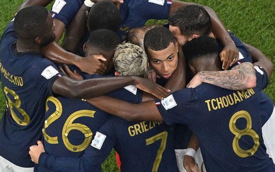 Fransa'da kaptanlık çıkmazı! Mbappe'nin kaptan yapılmasının ardından Griezmann sürpriz bir kararın eşiğinde