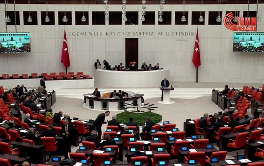 İyi Parti'nin 'Kredi ve Kredi Kartı Borcu Nedeniyle Haklarında İcra İşlemi Yapılan Vatandaşların Sorunlarının Araştırılması' Önerisi AKP ve MHP...