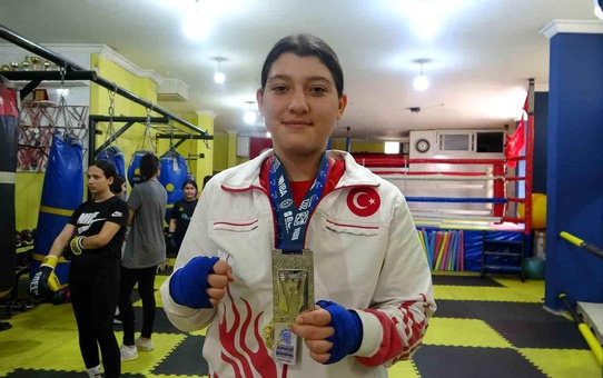 Dünya ikincisi milli boksörün hedefi, olimpiyat şampiyonluğu