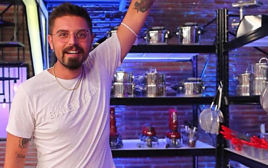 Deprem bölgesinden 'yanıltıcı bilgi' verdiği için tutuklanan MasterChef Uğur Kardaş, tahliye edildi