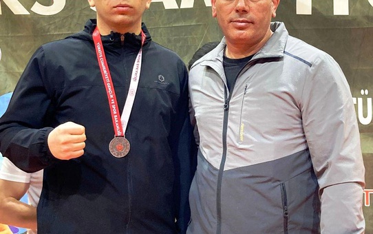 Dilovası Belediyespor'un genç sporcusu Türkiye 3'üncüsü oldu