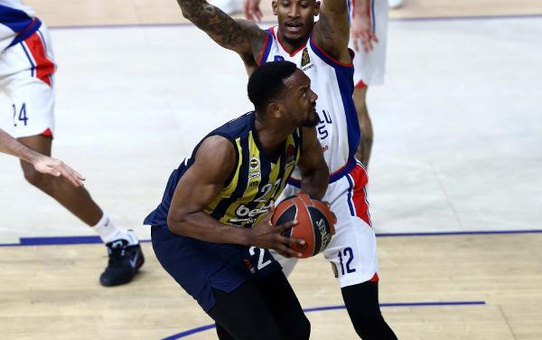 Euroleague'deki Türk derbisinde kazanan Fenerbahçe Beko