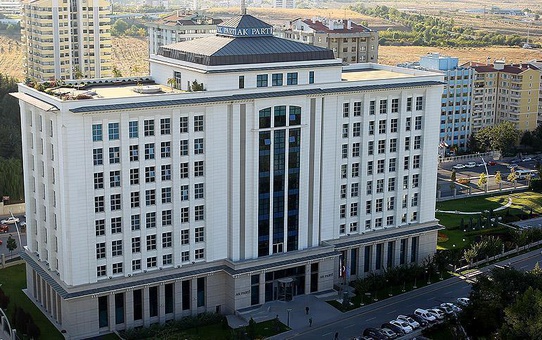 Son Dakika: AK Parti isimleri Yüksek Seçim Kurulu'na iletti! İşte il il milletvekili adayı listesi