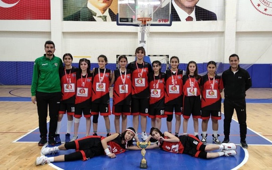İMKB Belde Ortaokulu 6 yıldır bölge şampiyonu oluyor